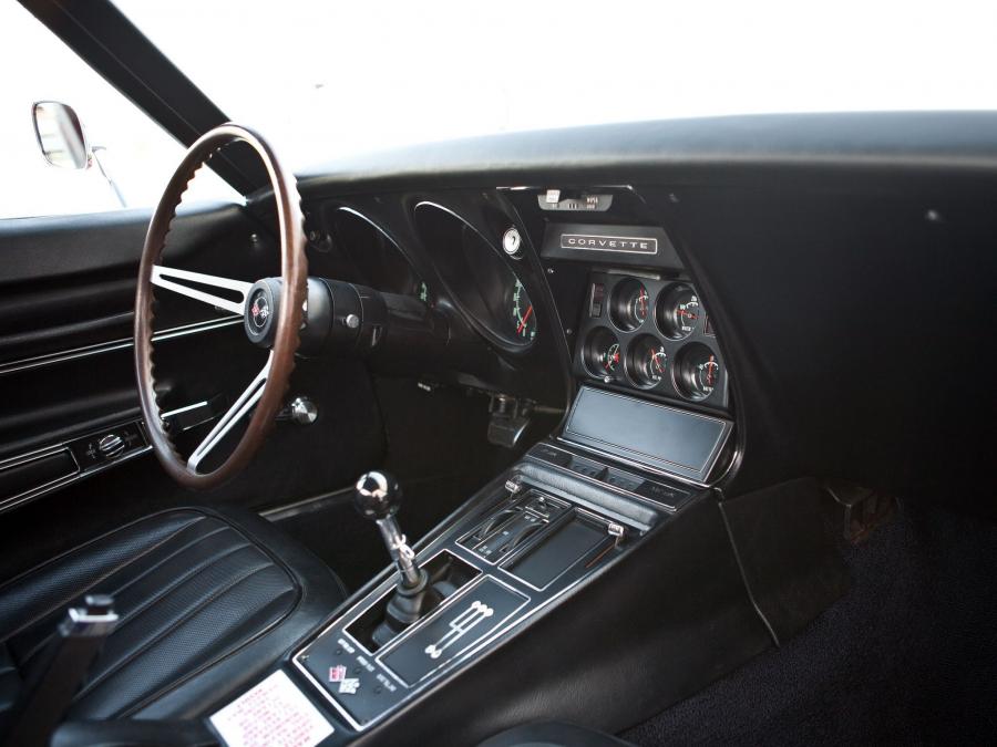 Интерьер Chevrolet Corvette L88 427/430 HP 1968 года  (фото 1 из 17)